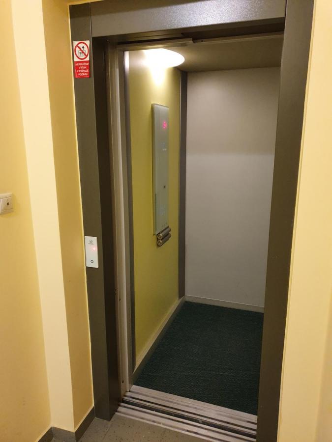 Evergreen Apartments Hotel Karlovy Vary Bagian luar foto
